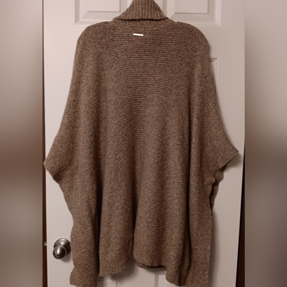 MICHAEL Michael Kors Tan Poncho Sweater - Picture 8 of 8
